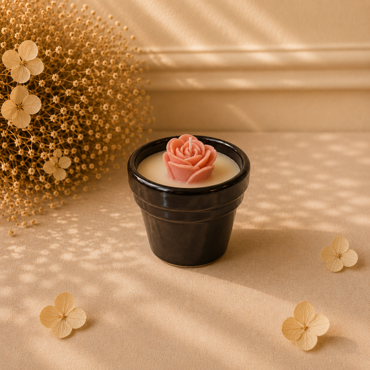 VANI Noir Rose – Χειροποίητο Κερί με Τριαντάφυλλο σε Vintage Κεραμικό Δοχείο