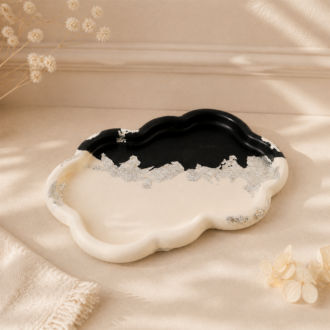 VANI Noir Argent Tray χειροποίητος πορσελάνινος διακοσμητικός δίσκος σε ιβουάρ, μαύρο και ασημί